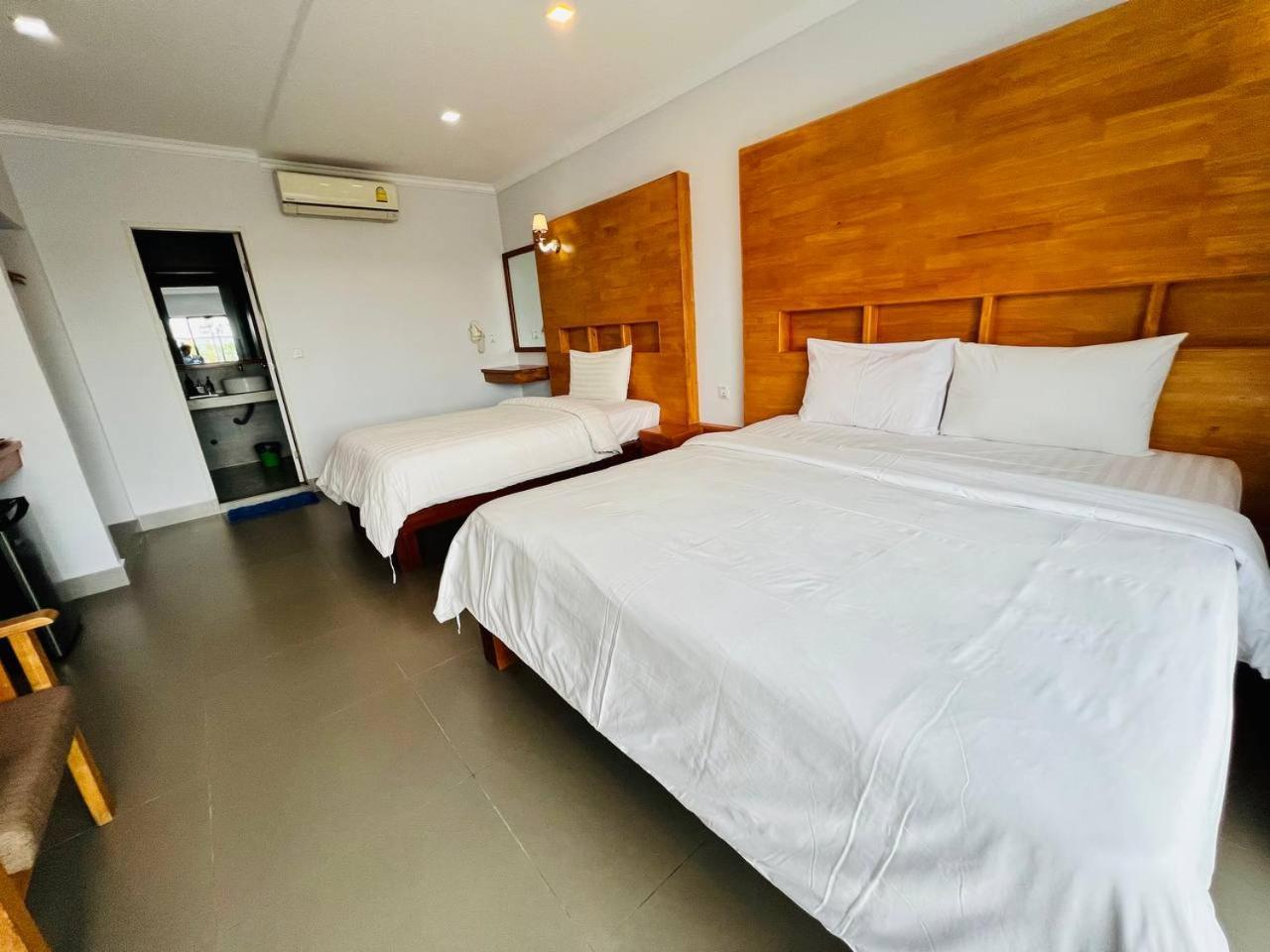 Sandy Clay Bungalows Sihanoukville Exterior photo